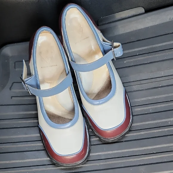 John Fluevog Cream, Light Blue & Burgundy Mary Jane Heels - Picture 4 of 14